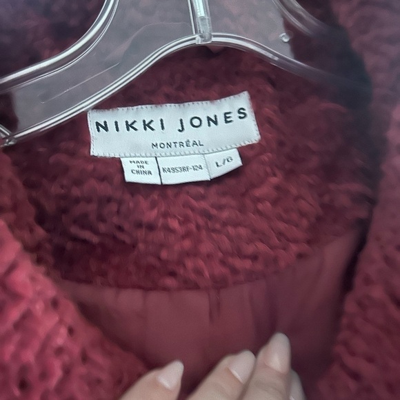 Nikki Jones crushed red hooded faux fur jacket NWT - Picture 8 of 10